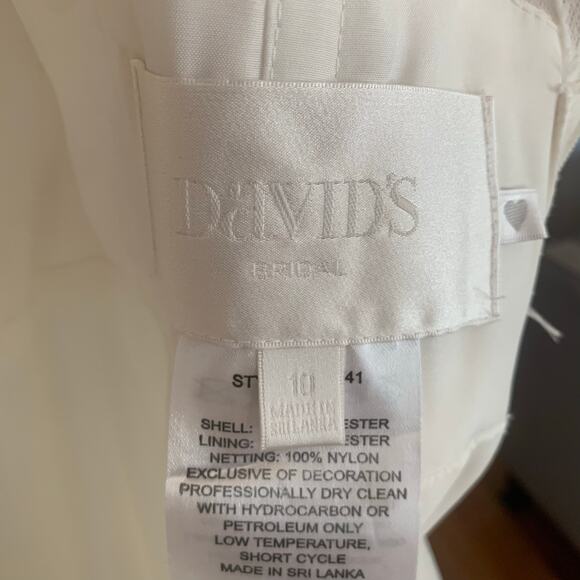 David’s Bridal Ivory Tulle Wedding Dress Lace Illusion Cap Sleeves WG3741 Sz 10 - Picture 11 of 15